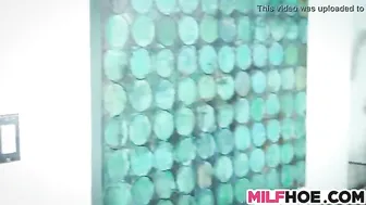 xnxn سكس محارم نار اللبوه تتناك من جوزها وامها تتجسس عليهم - xlxx