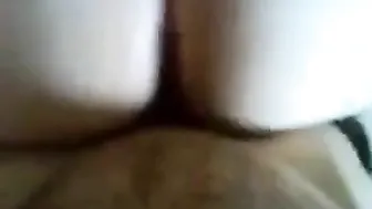 ميلف مصريه مع عشيقها ببزاز مربربه تفتح كسها علشان ينيكها xlxx
